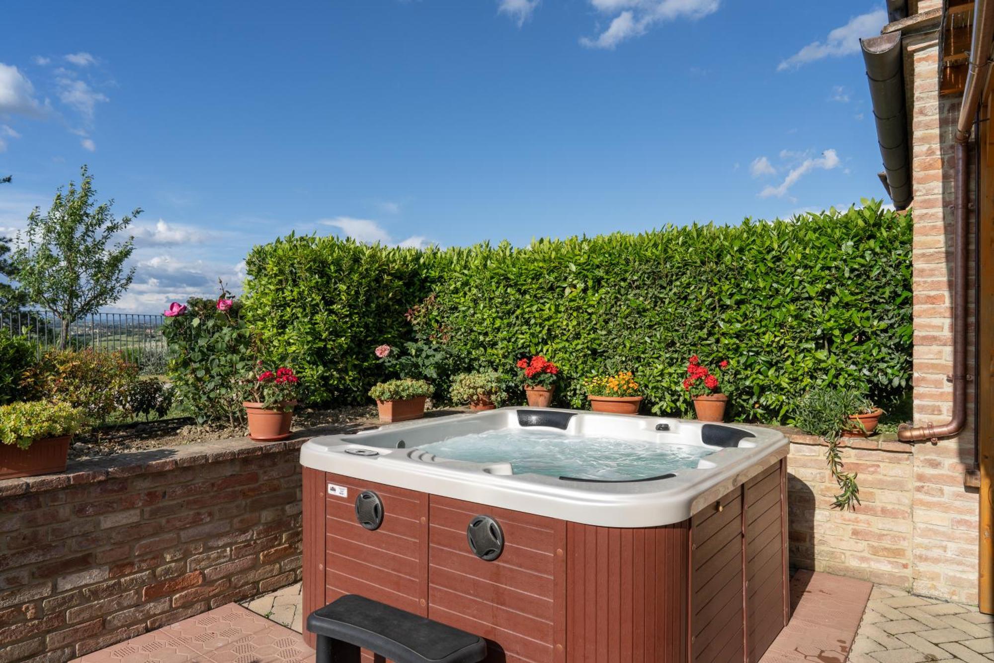 La Capanna Di Elfo Luxury Villa View Siena Eksteriør bilde
