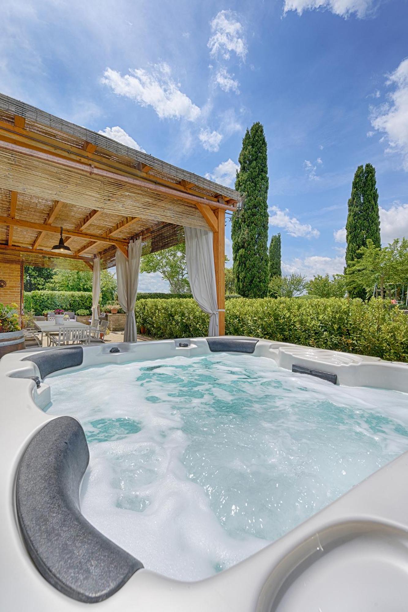 La Capanna Di Elfo Luxury Villa View Siena Eksteriør bilde